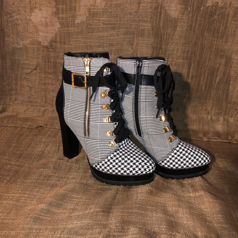 Uptown Hiker brand via Shoedazzle